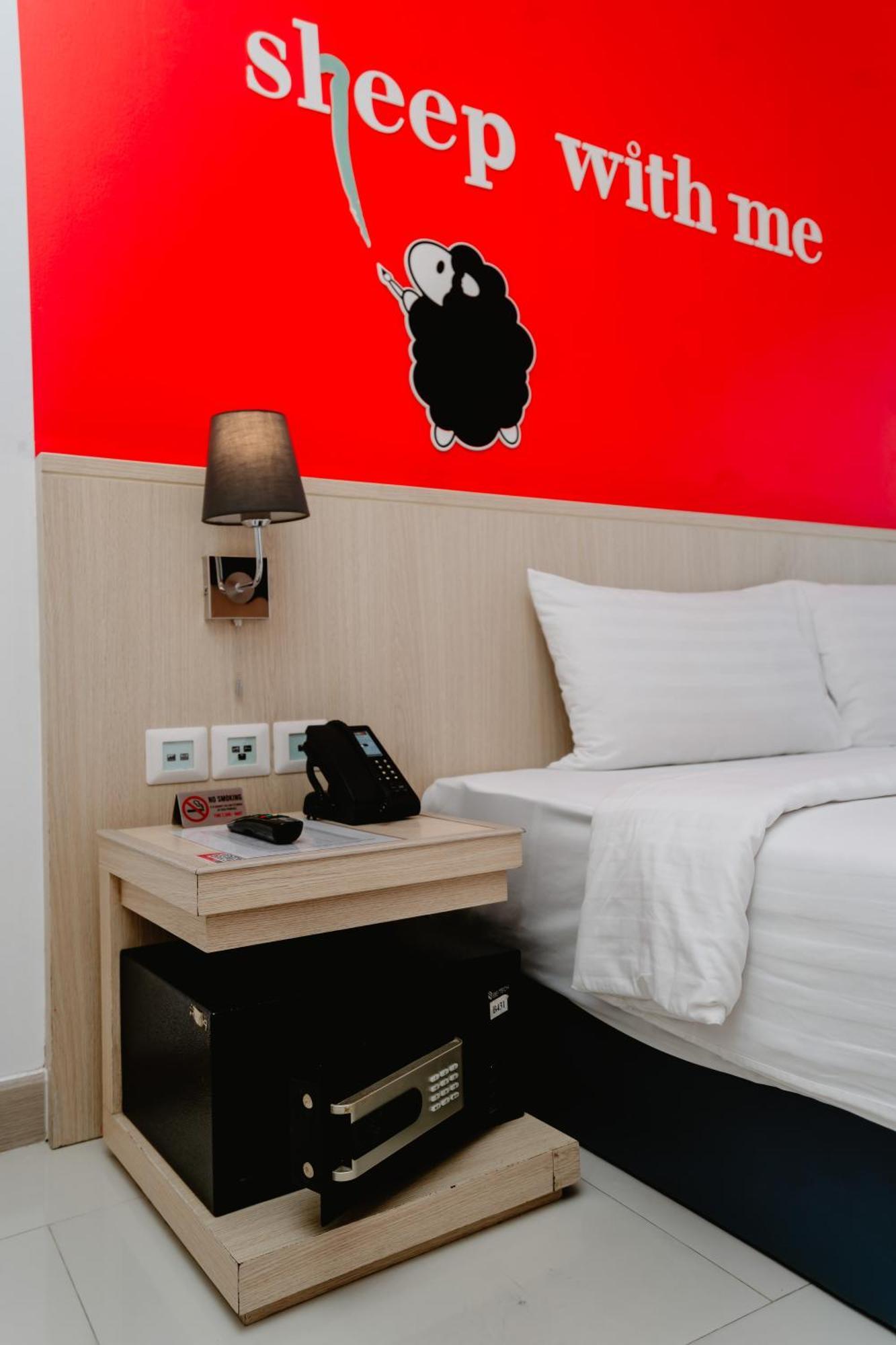 Sleep With Me Hotel Design Hotel @ Patong Exterior photo